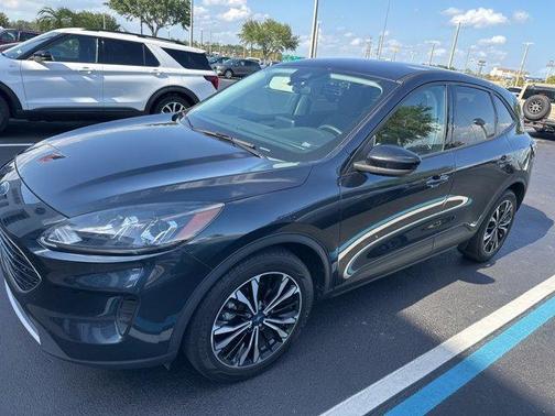 2022 Ford Escape SE