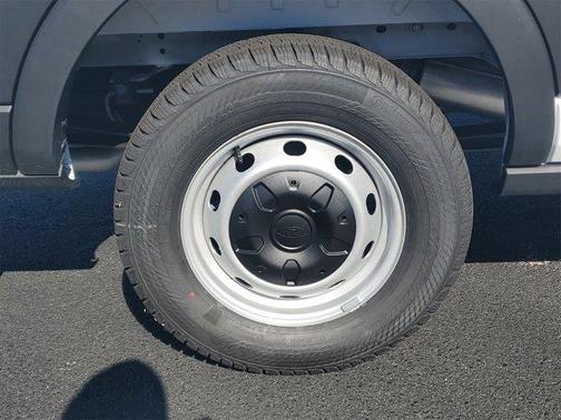 2025 Ford Transit-250 148 WB Medium Roof Cargo