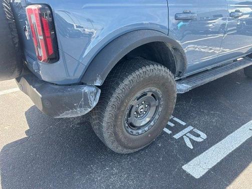 Azure Gray Metallic 2024 Ford Bronco Outer Banks
