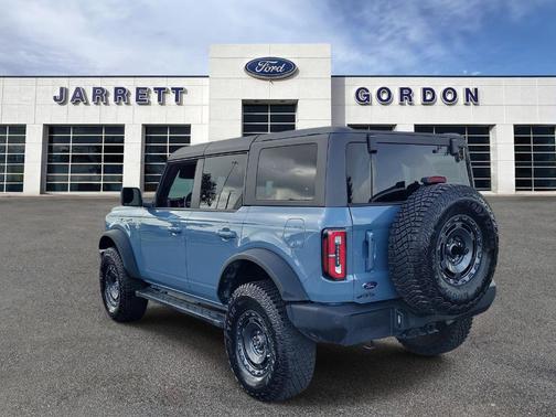 Azure Gray Metallic 2024 Ford Bronco Outer Banks