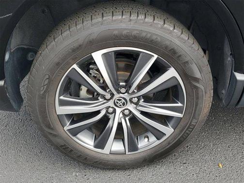 2022 Toyota Venza LE