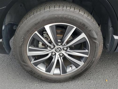 2022 Toyota Venza LE