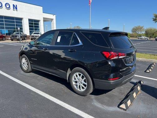 Mosaic Black Metallic 2024 Chevrolet Equinox LT