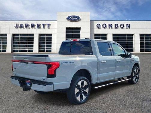 Avalanche 2023 Ford F-150 Lightning Platinum