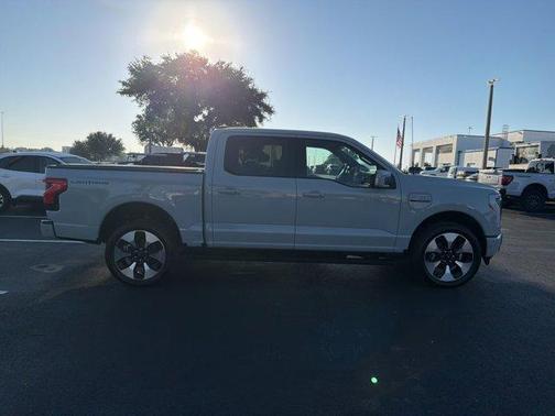 Avalanche 2023 Ford F-150 Lightning Platinum