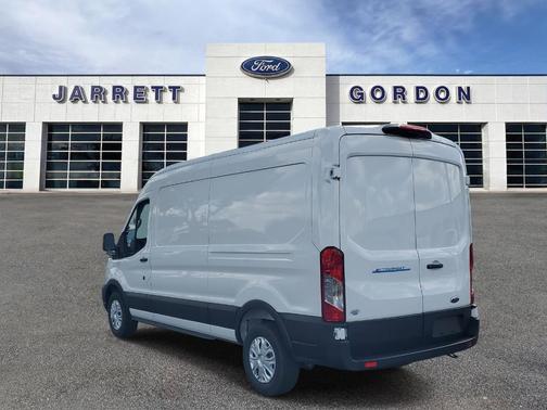 2025 Ford E-Transit Base