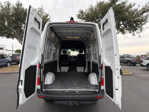 2024 Mercedes-Benz Sprinter 2500 144 WB
