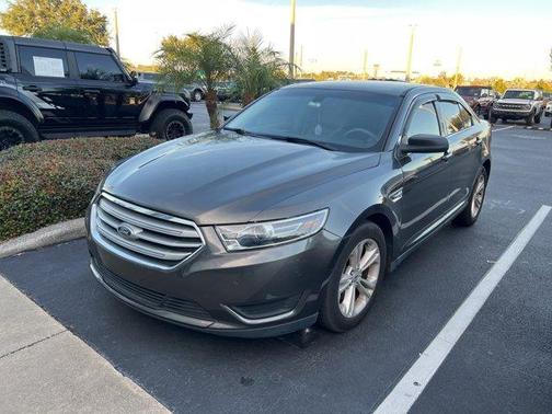 2017 Ford Taurus SE