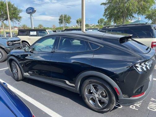 2022 Ford Mustang Mach-E Select