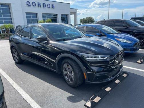 2022 Ford Mustang Mach-E Select