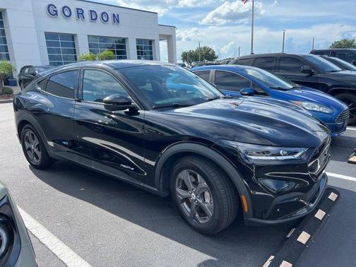 2022 Ford Mustang Mach-E Select