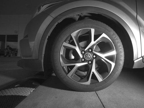 Silver 2019 Toyota C-HR XLE