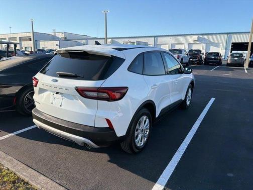 Oxford White 2025 Ford Escape Active
