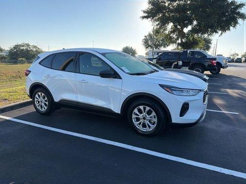 Oxford White 2025 Ford Escape Active