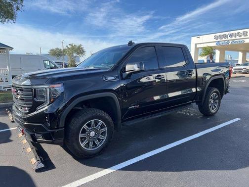2024 GMC Sierra 1500 AT4