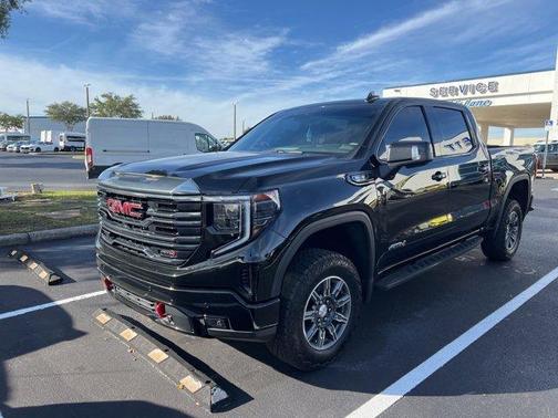 2024 GMC Sierra 1500 AT4