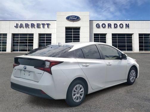 2022 Toyota Prius L