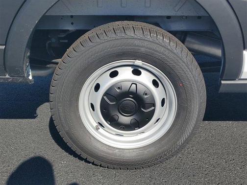 2025 Ford Transit-250 148 WB Medium Roof Cargo