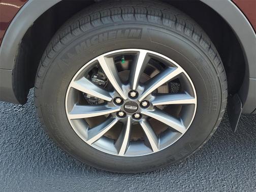 2022 Lincoln Nautilus Standard
