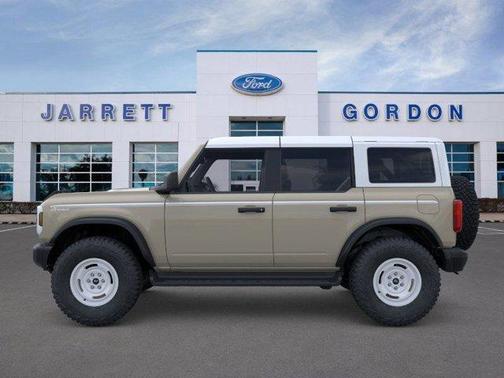 Desert Sand 2026 Ford Bronco Heritage Edition