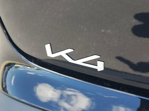 Aurora Black Pearl 2025 Kia K4 LX
