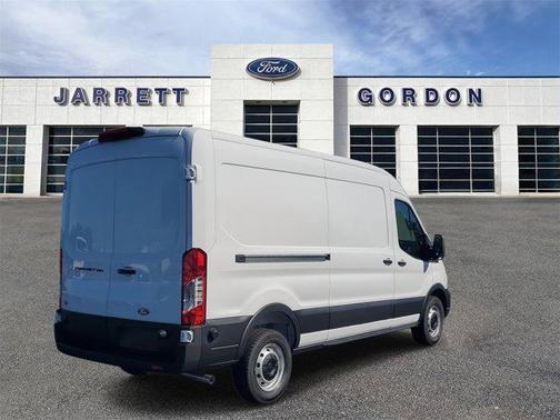 2026 Ford Transit-250 148 WB Medium Roof Cargo