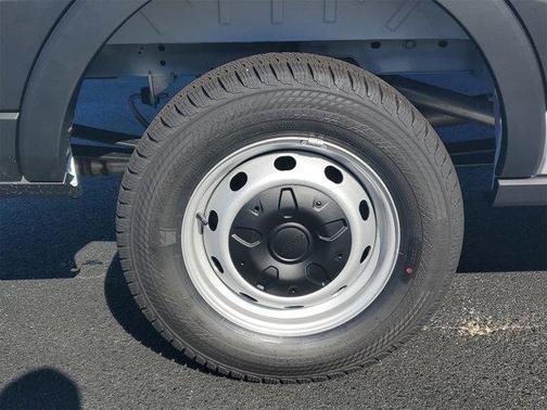 2026 Ford Transit-250 148 WB Medium Roof Cargo
