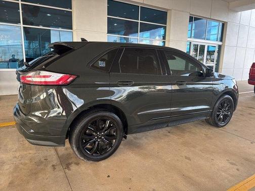 2023 Ford Edge SE