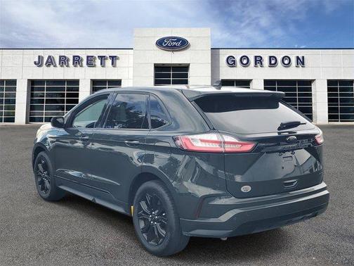 2023 Ford Edge SE