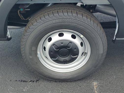 2025 Ford Transit-250 148 WB Medium Roof Cargo