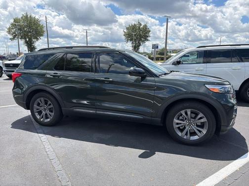 Green Metallic 2022 Ford Explorer XLT