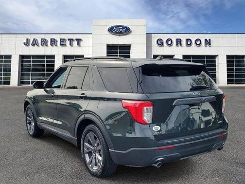 Green Metallic 2022 Ford Explorer XLT
