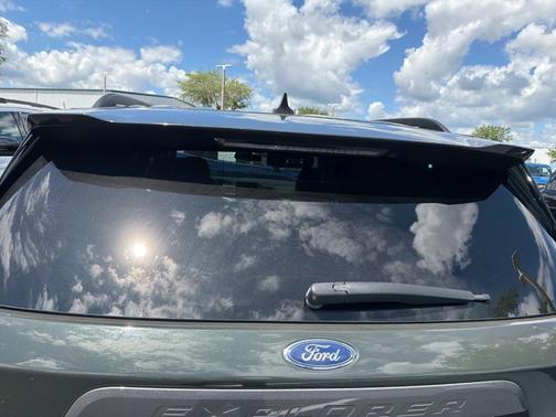 Green Metallic 2022 Ford Explorer XLT