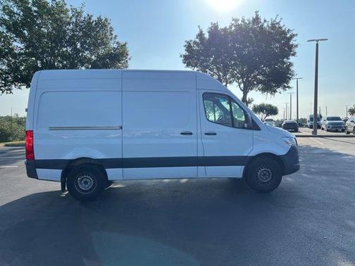 2023 Mercedes-Benz Sprinter 2500 144 WB