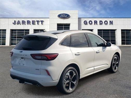 2026 Ford Escape ST-Line Elite