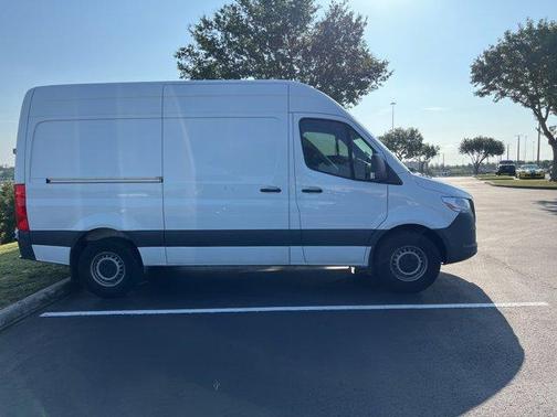 2023 Mercedes-Benz Sprinter 2500 144 WB