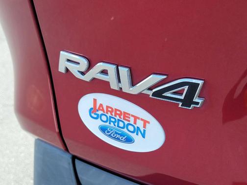 Pearl 2019 Toyota RAV4 XLE Premium