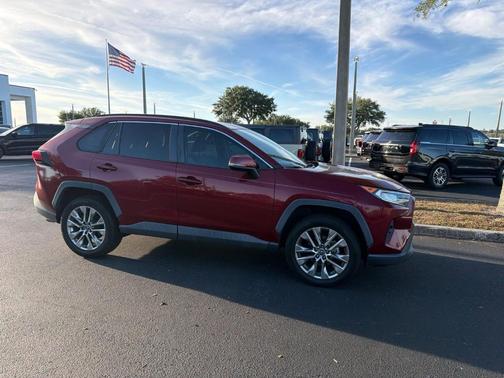 Pearl 2019 Toyota RAV4 XLE Premium