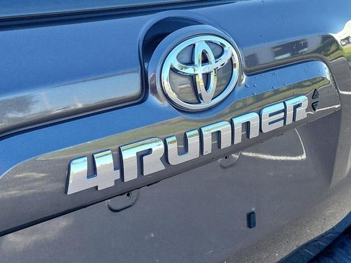Magnetic Gray Metallic 2022 Toyota 4Runner SR5