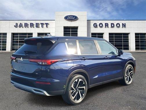 2022 Mitsubishi Outlander SE