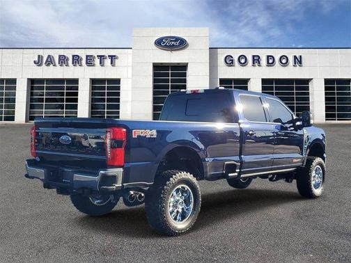 2023 Ford F-350 Lariat Super Duty