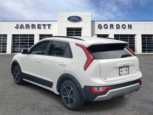 2024 Kia Niro LX