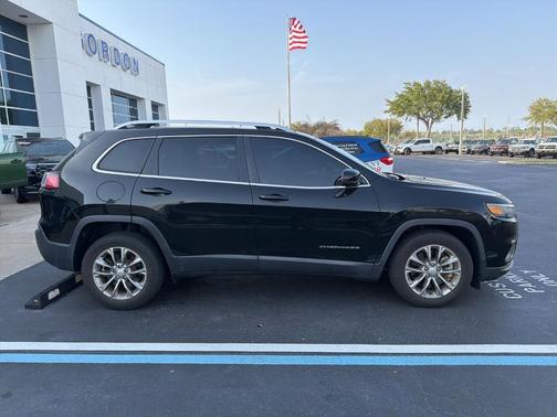 Diamond Black 2021 Jeep Cherokee Latitude Lux