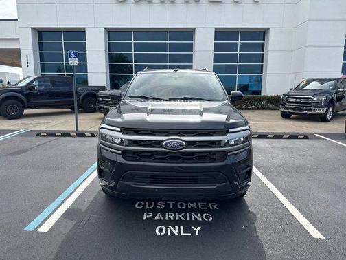 2023 Ford Expedition XLT
