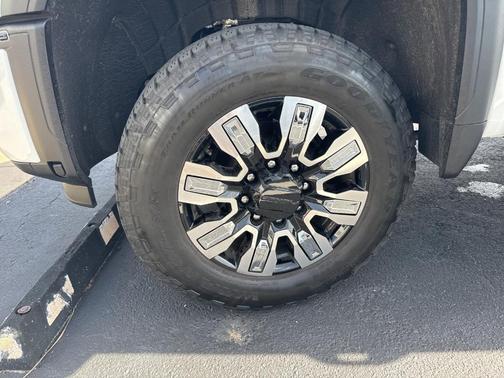 2025 GMC Sierra 2500 Denali