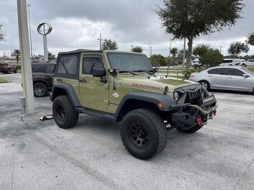 Photo 3 of 5 of 2013 Jeep Wrangler Sport