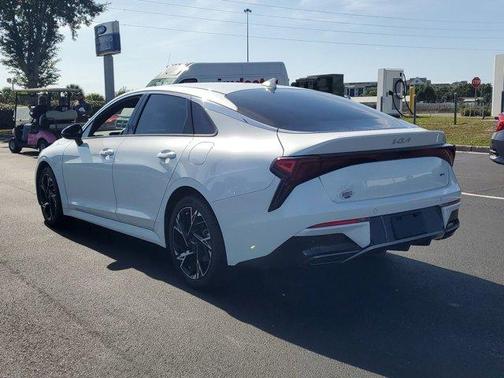 Snow White Pearl 2025 Kia K5 GT-Line