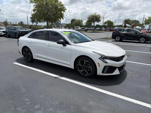 Snow White Pearl 2025 Kia K5 GT-Line