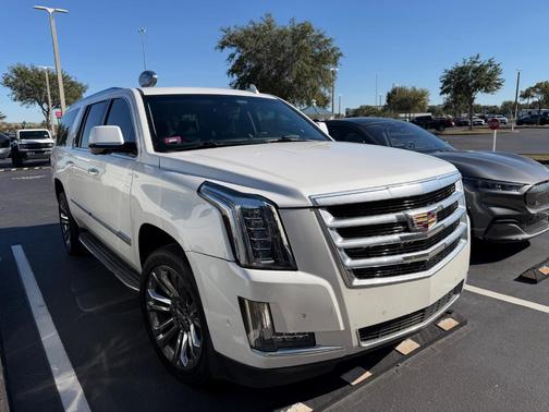 2019 Cadillac Escalade ESV Luxury