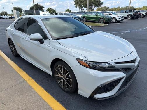 2023 Toyota Camry SE